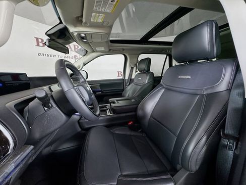 Certified 2025 Ford Expedition Max Platinum image 26