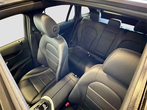 Used 2017 Mercedes-Benz GLC 300 4MATIC image 23