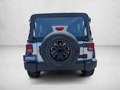 Used 2012 Jeep Wrangler Unlimited Sport w/ Connectivity Group AWD/4WD image 7