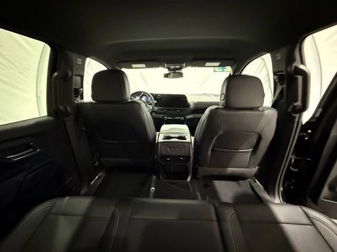 Used 2025 Chevrolet Silverado EV LT image 29