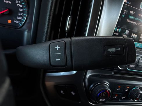Used 2018 Chevrolet Silverado 1500 LT w/ All Star Edition AWD/4WD image 39