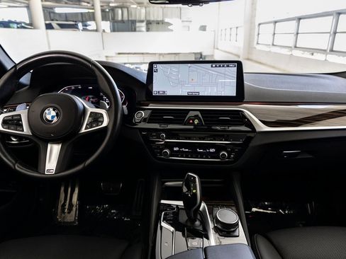 Certified 2023 BMW 530i 530i w/ M Sport Package image 11