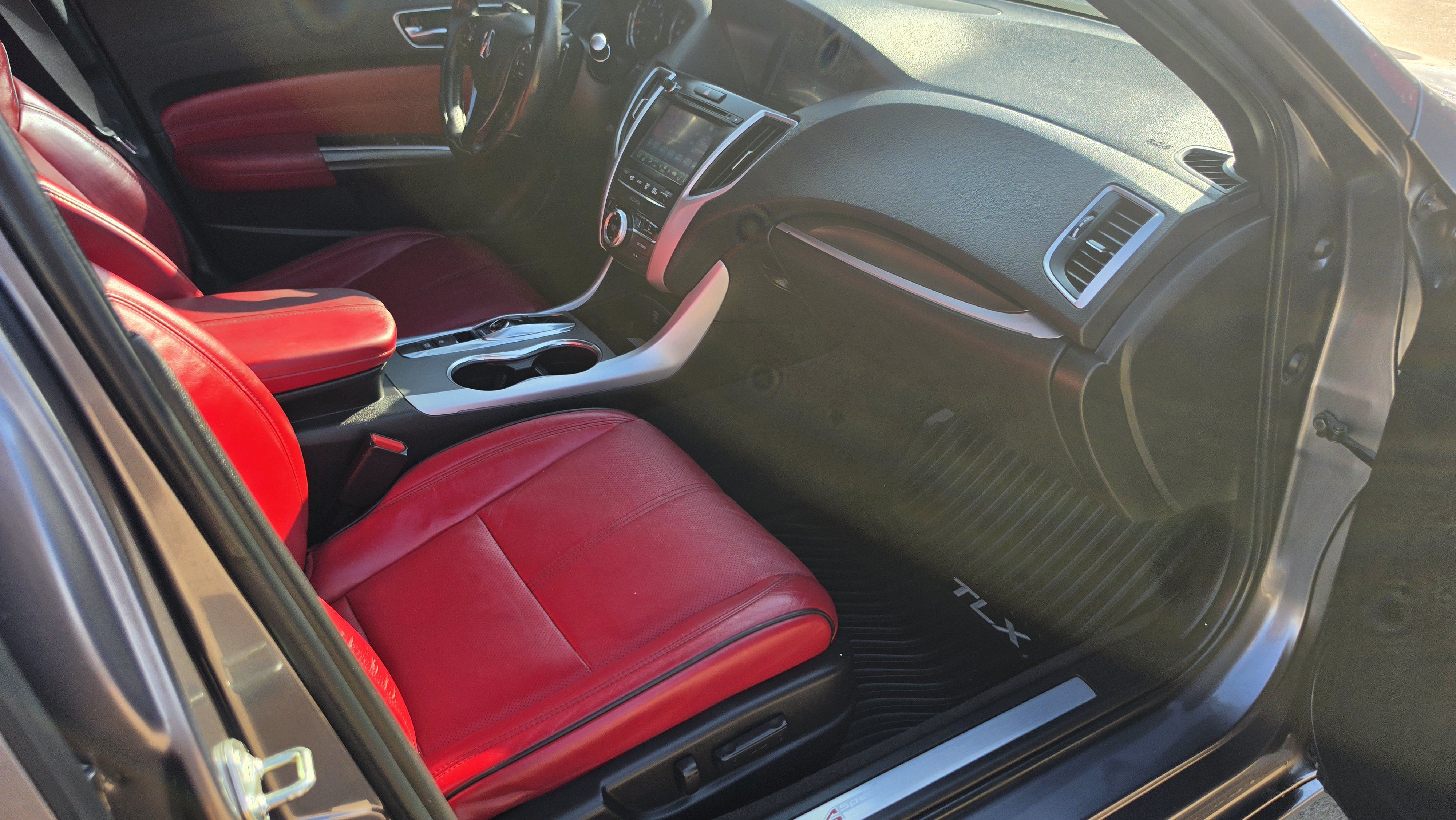 Used 2019 Acura TLX w/ Technology & A-SPEC Package FWD image 30