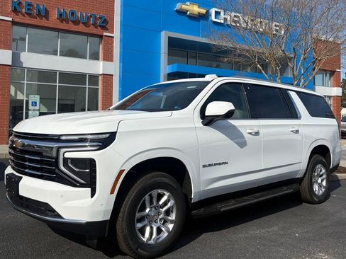 Used 2025 GMC Sierra 1500 AT4 image 3