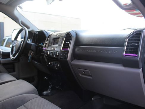 Used 2017 Ford F250 XLT AWD/4WD image 22