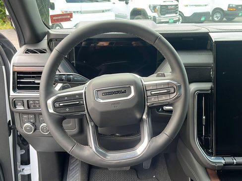 New 2026 GMC Yukon Denali w/ Sun & Power Step Package AWD/4WD image 15