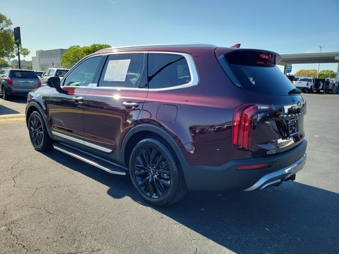 Used 2022 Kia Telluride SX w/ Towing Package FWD image 3