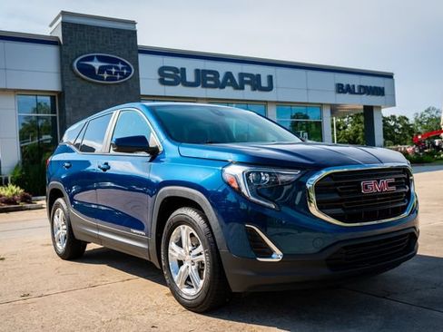 Used 2021 GMC Terrain SLE FWD image 1