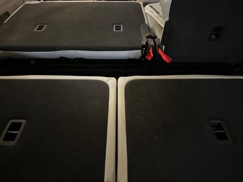 New 2025 Volkswagen ID. Buzz 1st Edition image 14