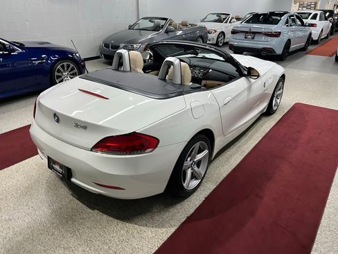 Used 2011 BMW Z4 sDrive30i image 18