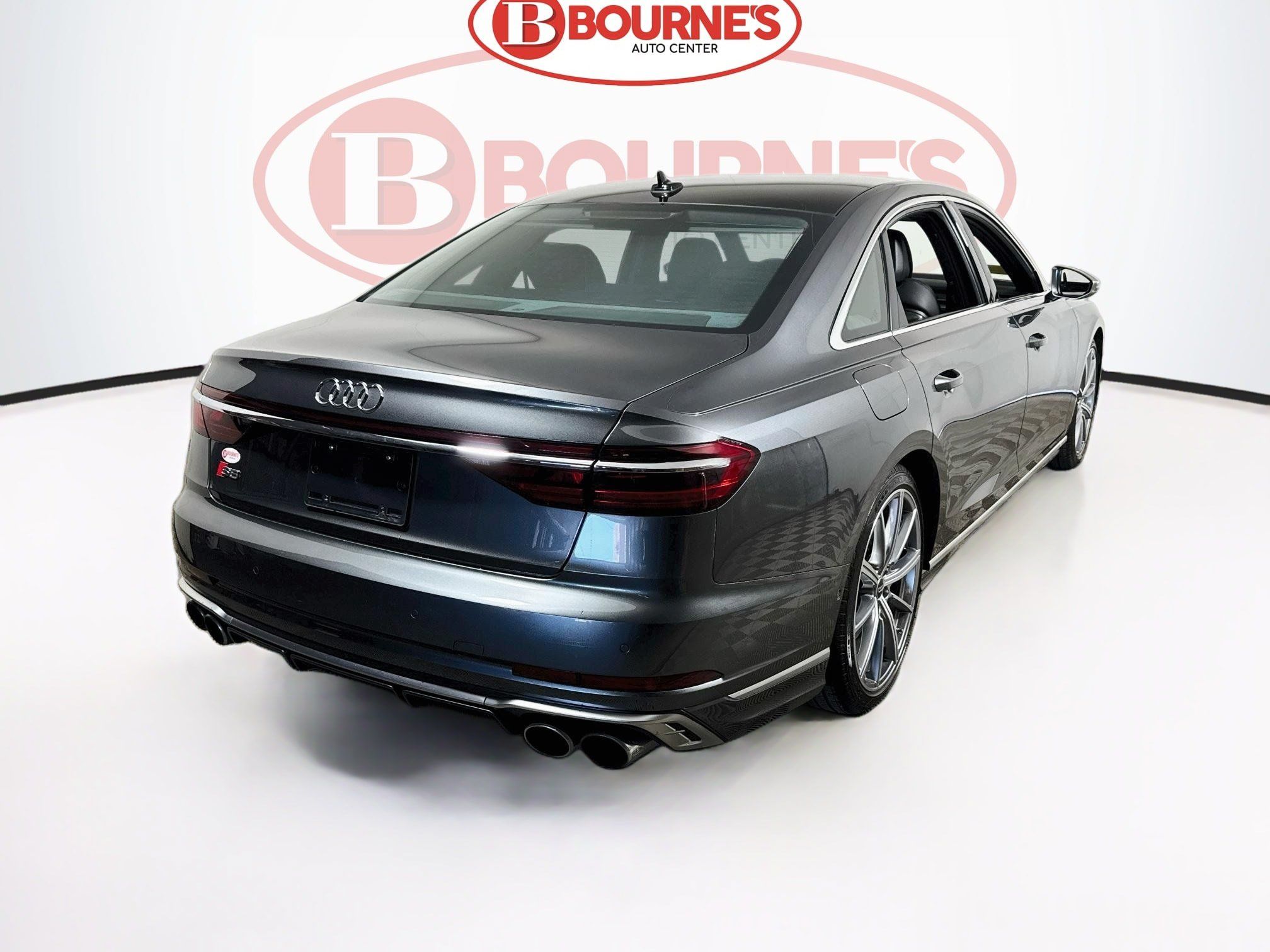 Used 2023 Audi S8 w/ S8 Comfort Plus Package AWD/4WD image 12