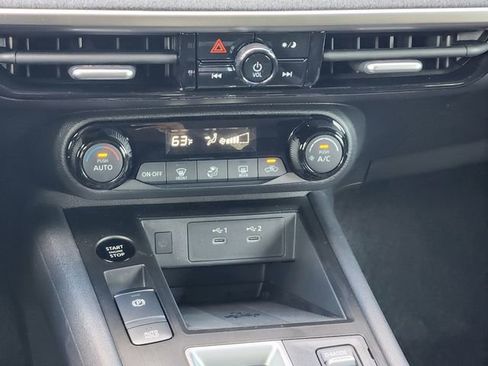 New 2026 Nissan Kicks SV image 15