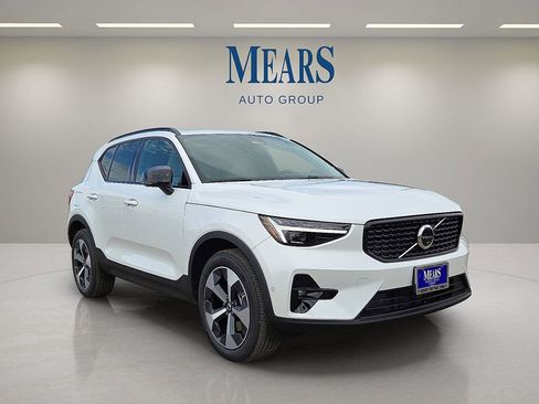 New 2026 Volvo XC40 B5 Plus w/ Protection Package Premier image 7