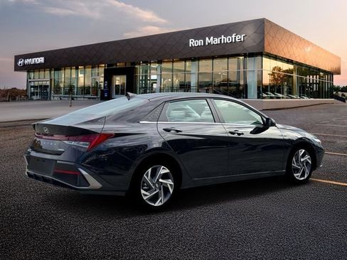New 2026 Hyundai Elantra Limited FWD image 8
