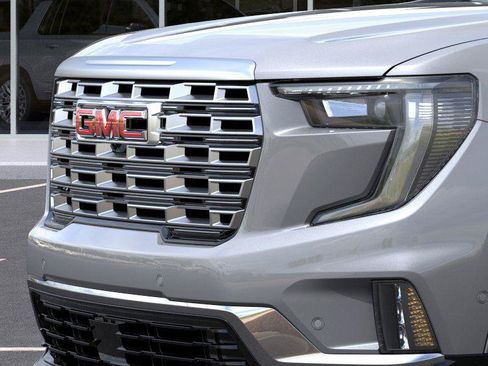 New 2026 GMC Acadia Denali w/ Super Cruise Package AWD/4WD image 13