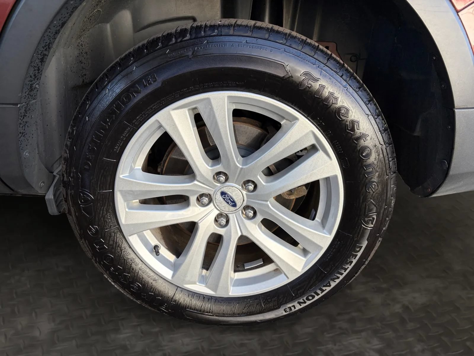 Used 2018 Ford Explorer XLT w/ Equipment Group 201A AWD/4WD image 44