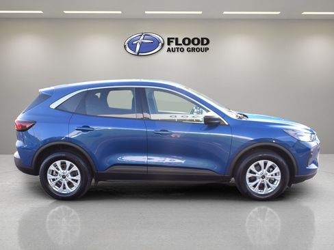 Used 2023 Ford Escape Active AWD/4WD image 3