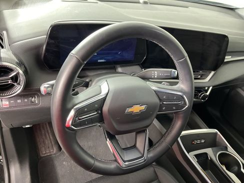 Used 2025 Chevrolet Equinox LT w/ Convenience Package II image 26