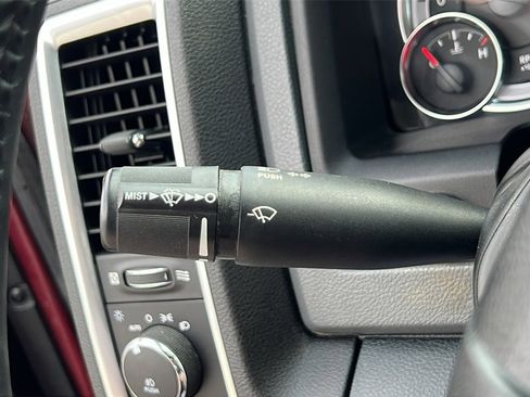 Used 2018 RAM 1500 Outdoorsman image 16