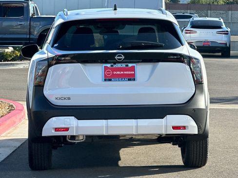 New 2026 Nissan Kicks SV image 5