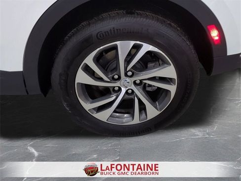 Used 2022 Buick Envision Essence w/ Safety Package image 30