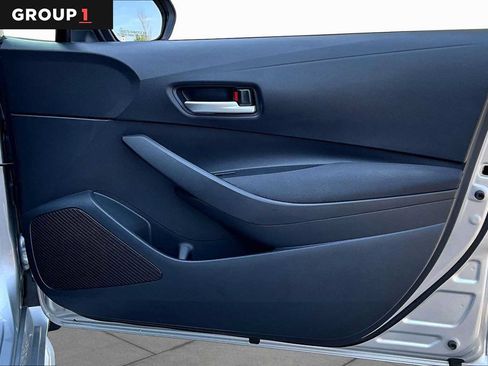 Used 2020 Toyota Corolla LE FWD image 23
