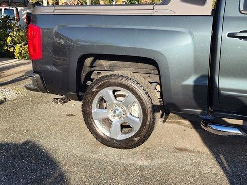 Used 2017 Chevrolet Silverado 1500 LT w/ High Desert Package RWD image 9