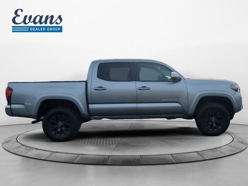 Used 2022 Toyota Tacoma SR5 image 9