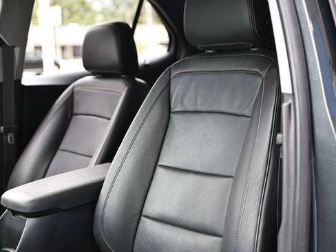 Used 2020 Chevrolet Equinox LT w/ Sport Edition FWD image 22