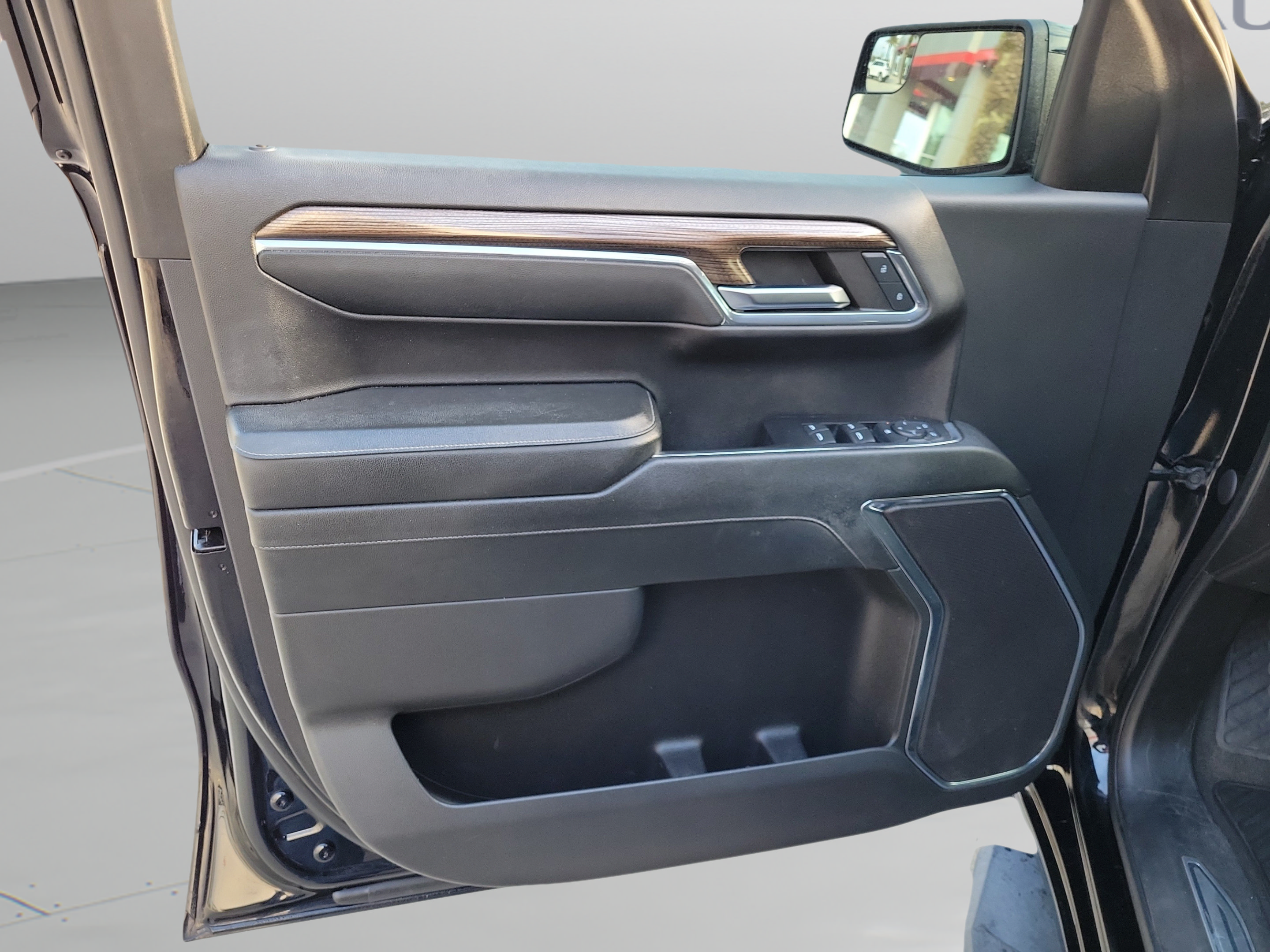 Used 2024 Chevrolet Silverado 1500 RST AWD/4WD image 8