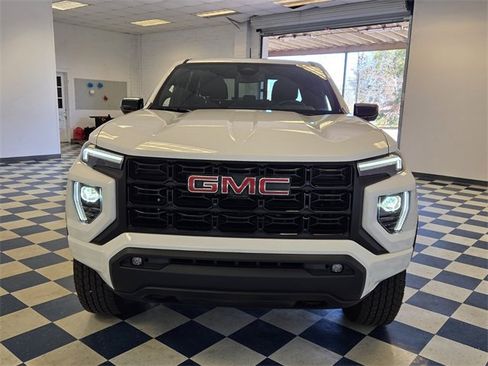 Used 2025 GMC Canyon Elevation w/ Convenience Package image 2