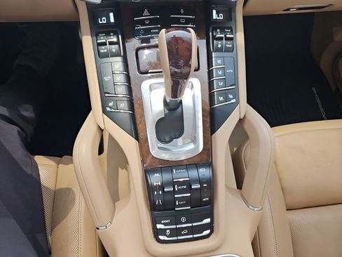Used 2013 Porsche Cayenne S AWD/4WD image 15