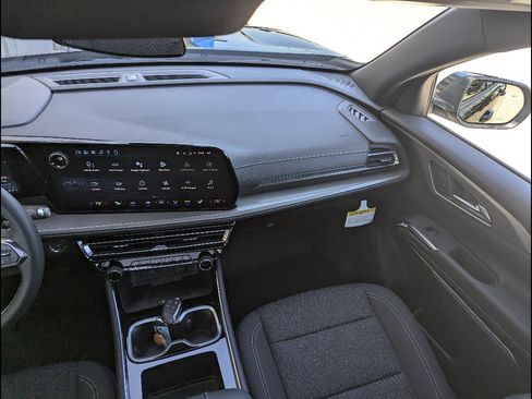 New 2026 Chevrolet Traverse LT w/ Sun and Wheel Package FWD image 20