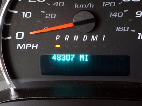 Used 2021 Chevrolet Express 3500 w/ Power Convenience Package RWD image 28