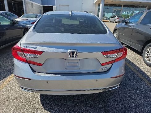 Used 2021 Honda Accord Touring image 3
