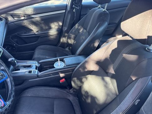 Used 2019 Honda Civic Sport image 9