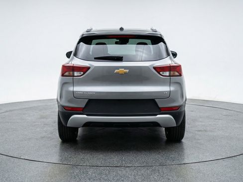 Used 2025 Chevrolet TrailBlazer LT w/ Driver Confidence Package image 7