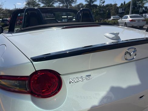 Used 2023 MAZDA MX-5 Miata Club w/ Brembo/BBS Recaro Package image 16