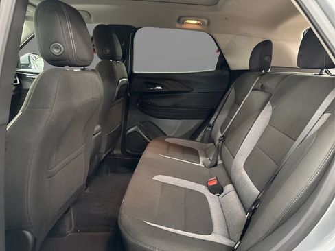 Used 2025 Chevrolet TrailBlazer LT w/ Convenience Package image 10