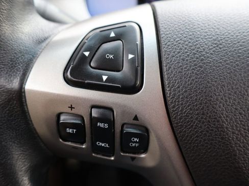 Used 2015 Ford Taurus SEL w/ Equipment Group 201A image 30