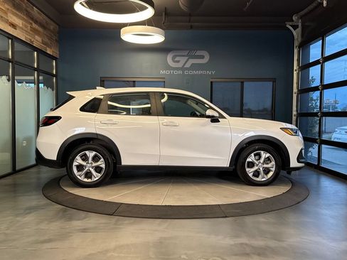 Used 2025 Honda HR-V LX image 2