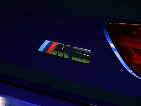 Used 2017 BMW M6 Convertible RWD image 11