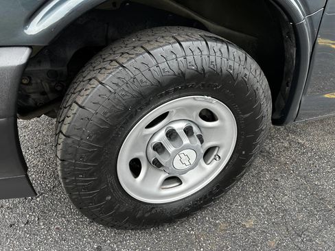 Used 2017 Chevrolet Express 2500 LS image 20