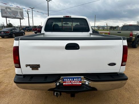 Used 2000 Ford F250 Lariat image 6