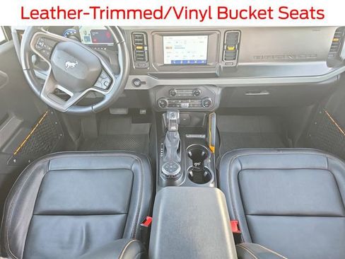 Used 2023 Ford Bronco Badlands image 11