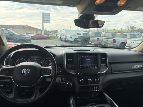 Used 2019 RAM 1500 Big Horn AWD/4WD image 4