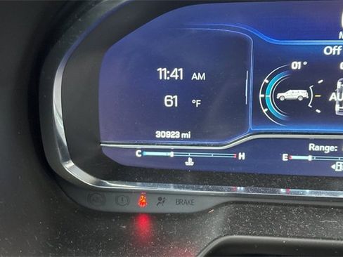 Used 2022 Chevrolet Tahoe Z71 w/ Luxury Package image 28