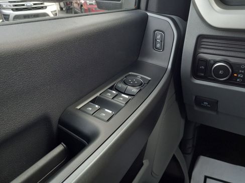 Used 2025 Ford F250 XLT w/ Tremor Off-Road Package image 24