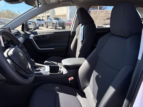 Used 2025 Toyota RAV4 LE image 22