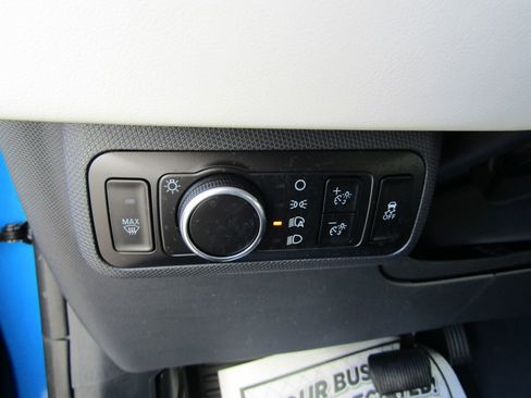 Used 2025 Ford Mustang Mach-E Premium image 18